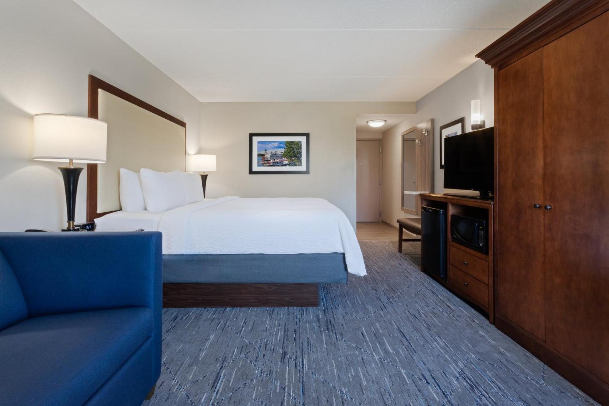 Holiday Inn Express & Suites Cincinnati Riverfront By Ihg Ковингтон Экстерьер фото