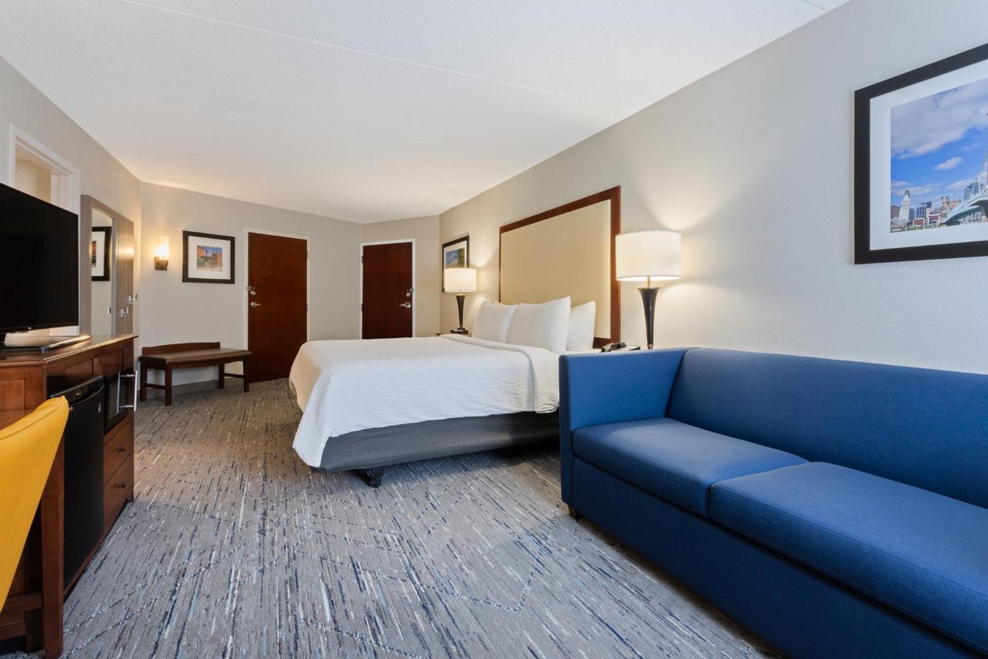 Holiday Inn Express & Suites Cincinnati Riverfront By Ihg Ковингтон Экстерьер фото