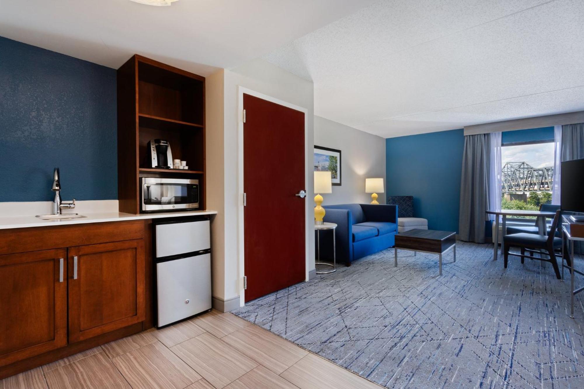 Holiday Inn Express & Suites Cincinnati Riverfront By Ihg Ковингтон Экстерьер фото