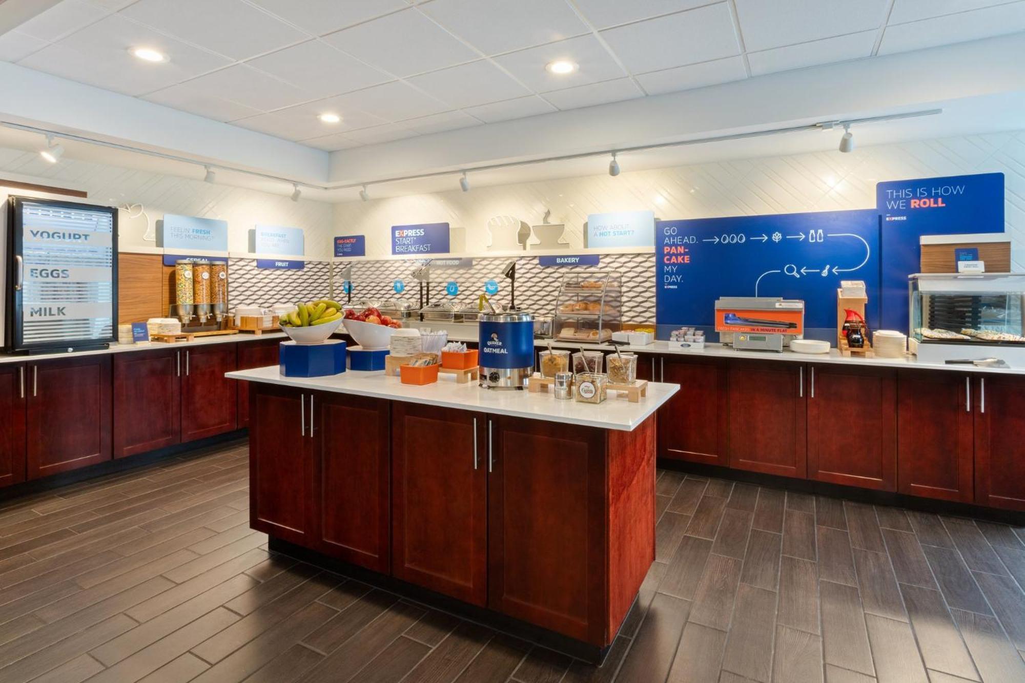 Holiday Inn Express & Suites Cincinnati Riverfront By Ihg Ковингтон Экстерьер фото