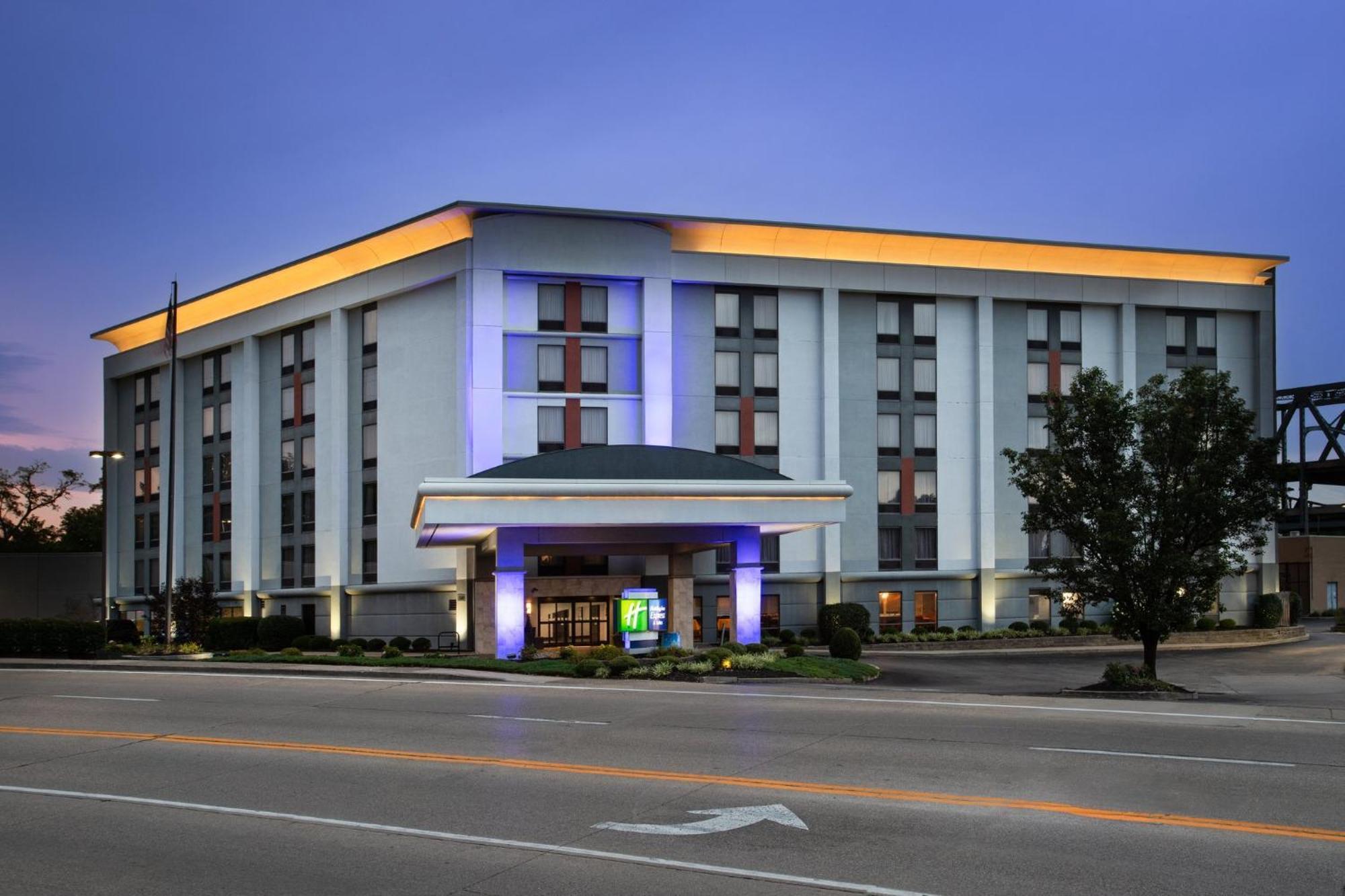 Holiday Inn Express & Suites Cincinnati Riverfront By Ihg Ковингтон Экстерьер фото