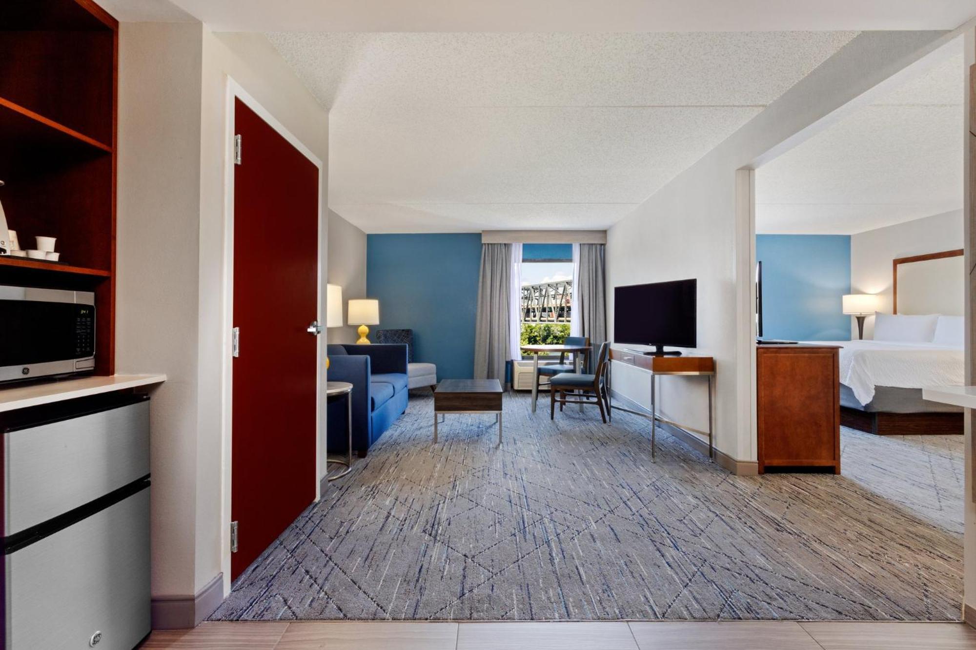 Holiday Inn Express & Suites Cincinnati Riverfront By Ihg Ковингтон Экстерьер фото