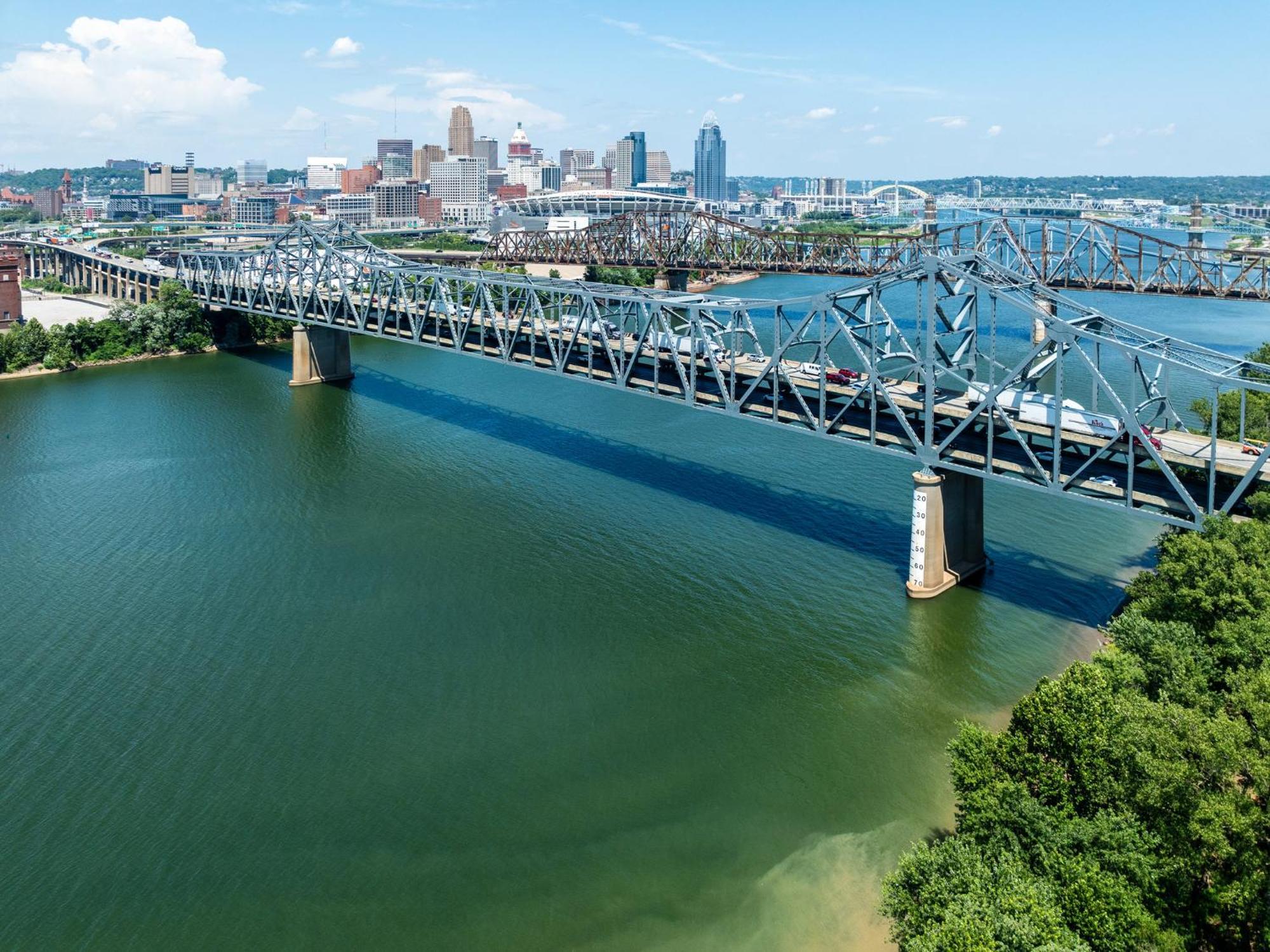 Holiday Inn Express & Suites Cincinnati Riverfront By Ihg Ковингтон Экстерьер фото