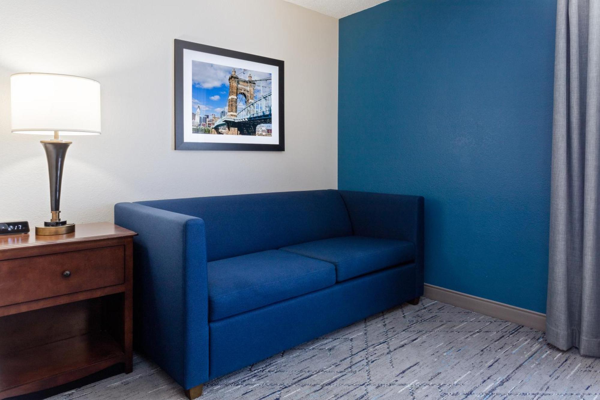 Holiday Inn Express & Suites Cincinnati Riverfront By Ihg Ковингтон Экстерьер фото