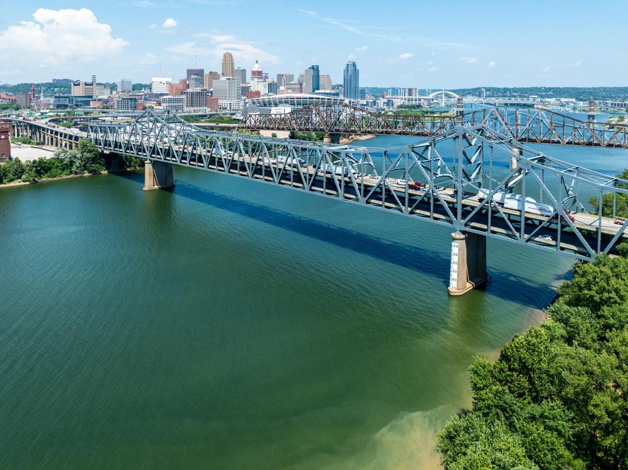 Holiday Inn Express & Suites Cincinnati Riverfront By Ihg Ковингтон Экстерьер фото