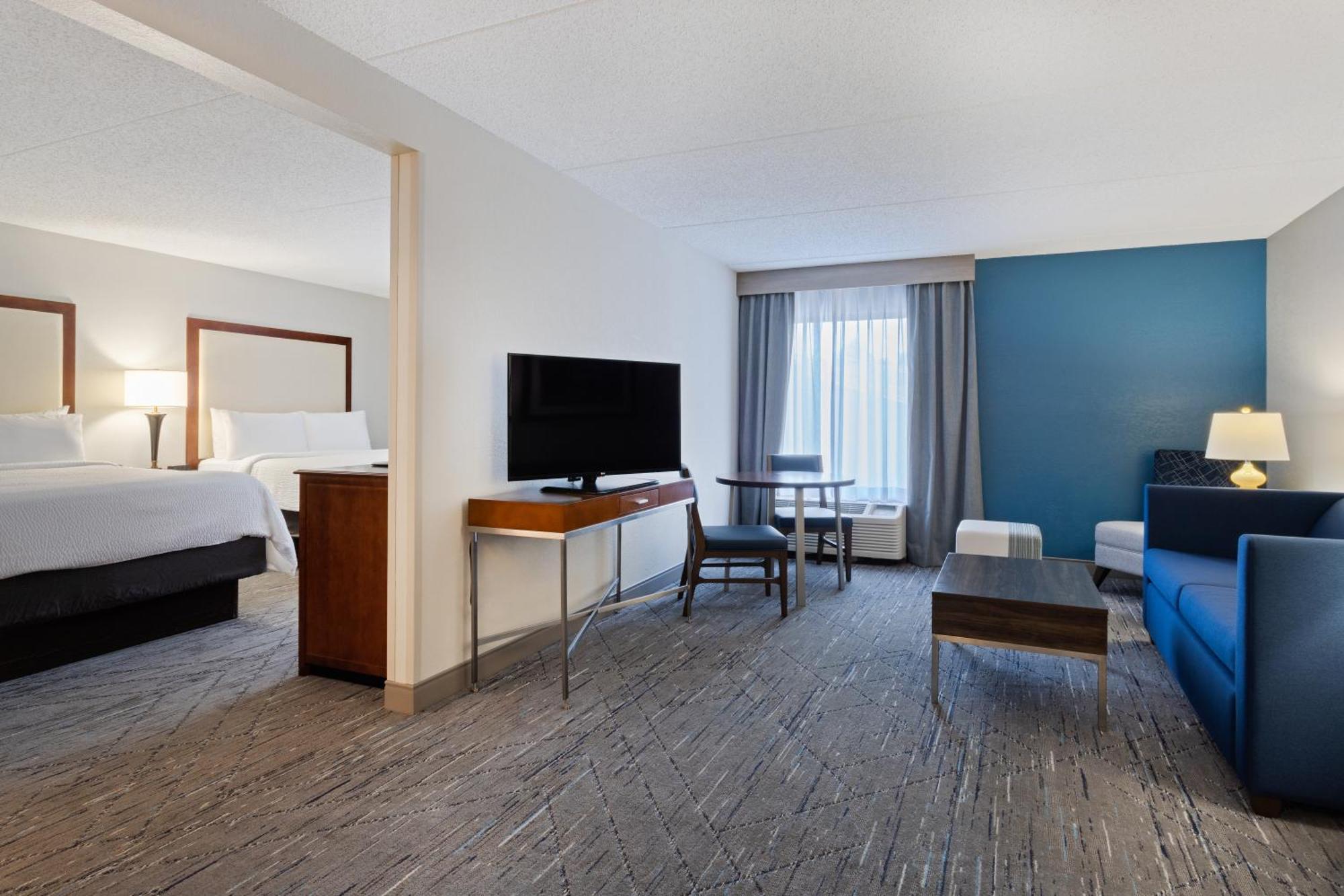 Holiday Inn Express & Suites Cincinnati Riverfront By Ihg Ковингтон Экстерьер фото