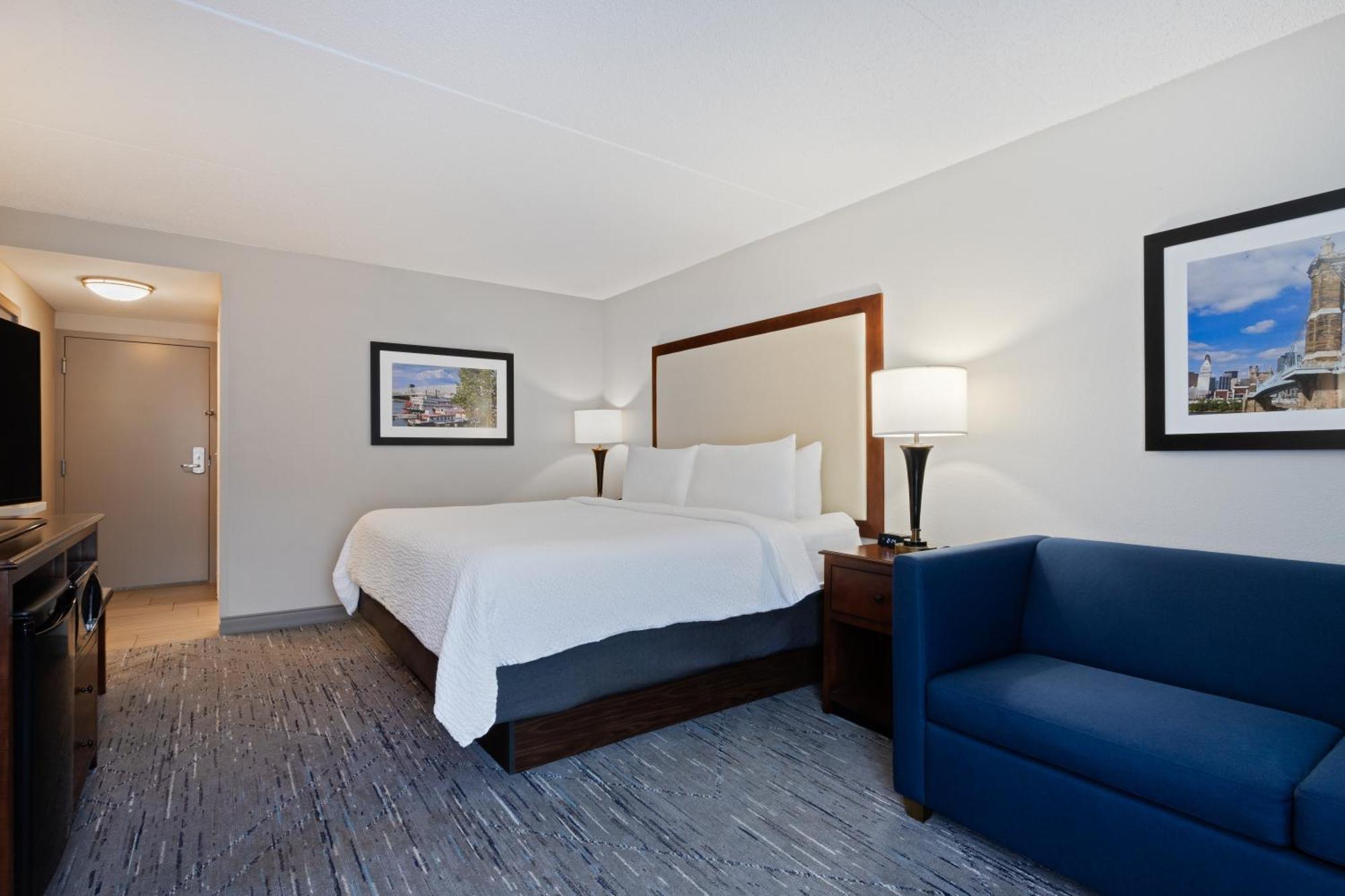 Holiday Inn Express & Suites Cincinnati Riverfront By Ihg Ковингтон Экстерьер фото
