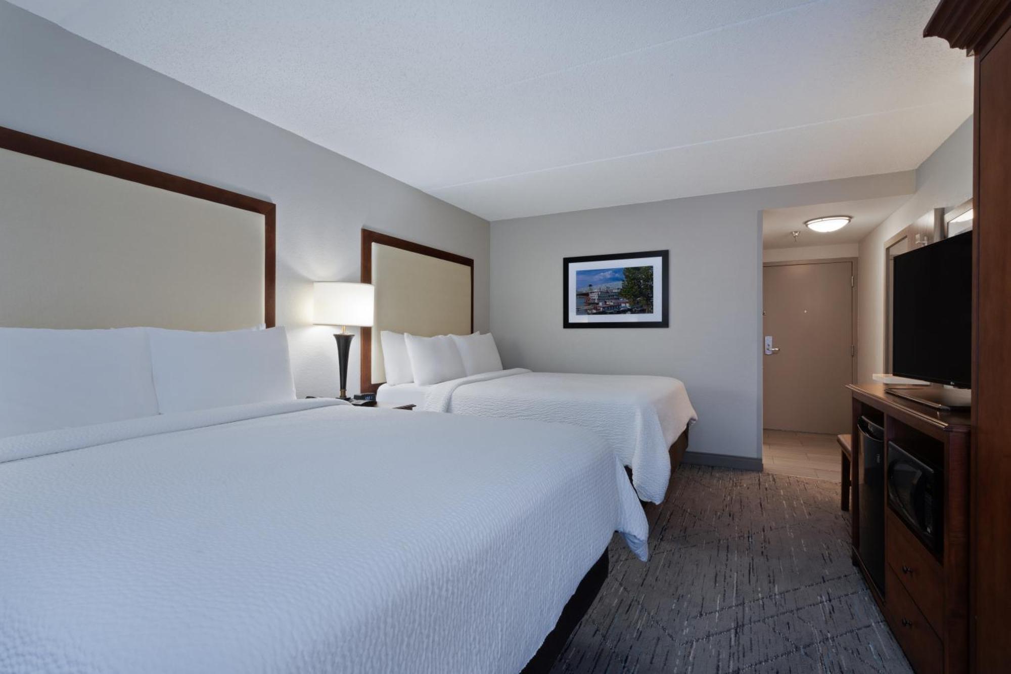 Holiday Inn Express & Suites Cincinnati Riverfront By Ihg Ковингтон Экстерьер фото