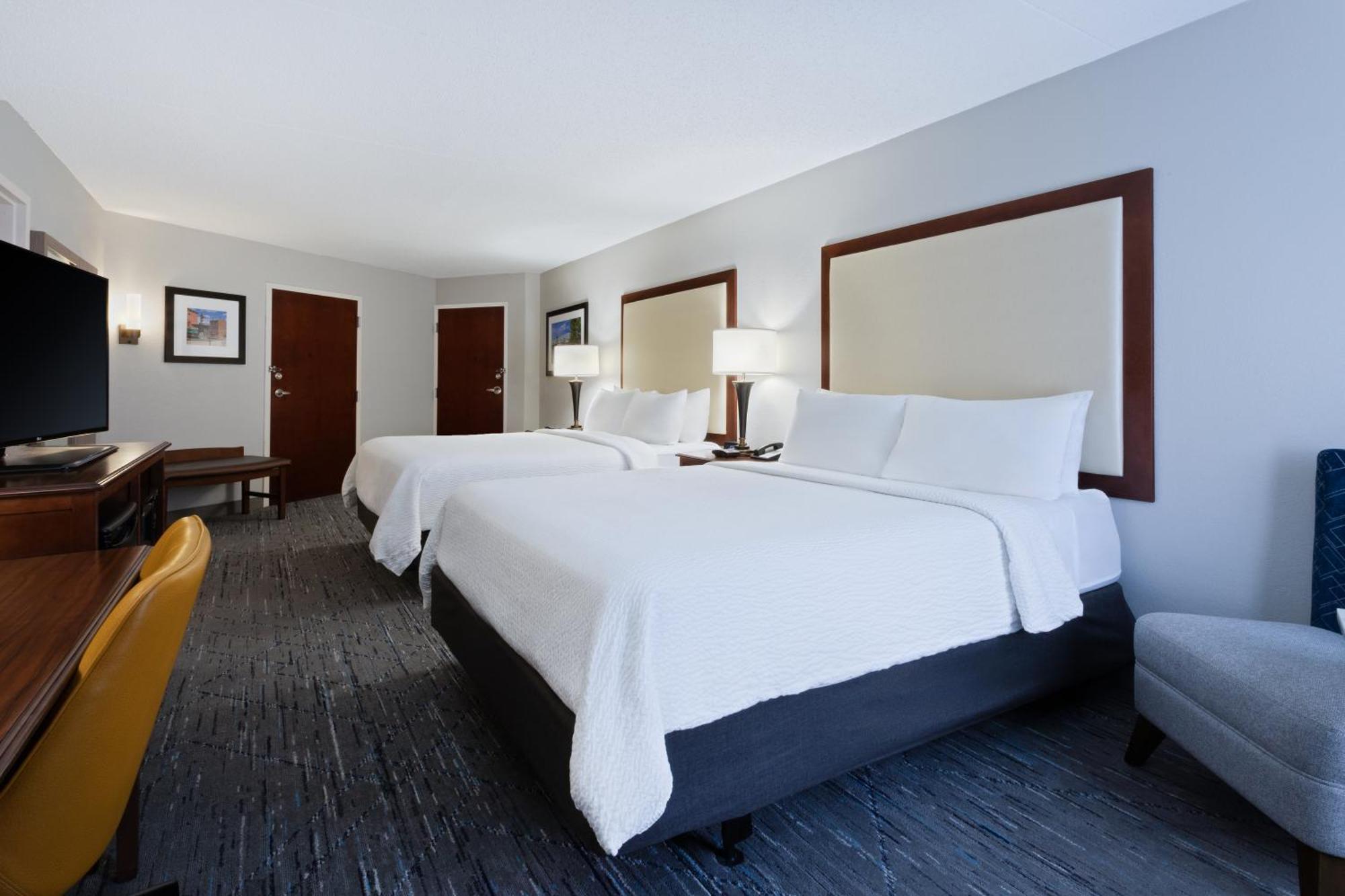 Holiday Inn Express & Suites Cincinnati Riverfront By Ihg Ковингтон Экстерьер фото